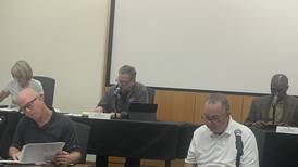Drive-thru chicken restaurant near smoothie cafe in DeKalb gets favorable nod from commission