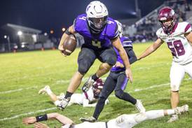 Dixon’s Landon Knigge, nearing return from knee injury, leads team with big hopes off quarterfinal appearance
