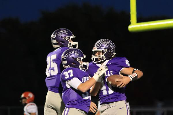 Rochelle meets latest challenge, beats Waterloo for sixth win