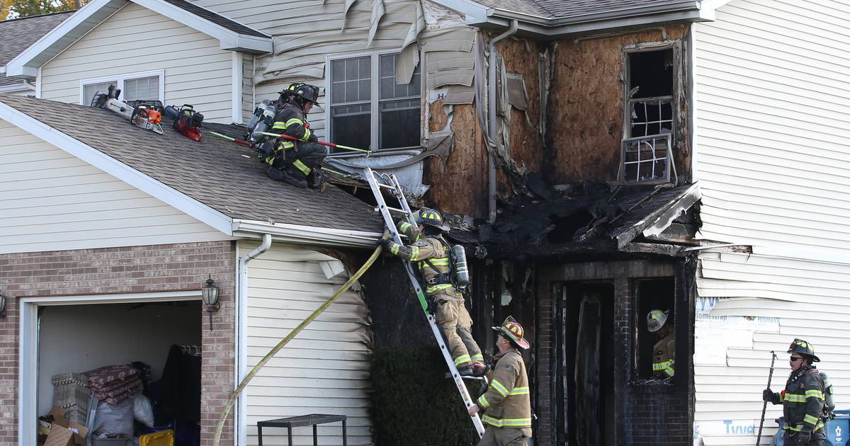 2 residents safely evacuate Oglesby fire Shaw Local