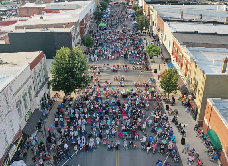 A large crows attends the Face 2 Face concert featuring Elton John and Billy Joel tribute band during the Down on Main Street Summer Concert series on Friday, Aug.  8, 2025 in Princeton.