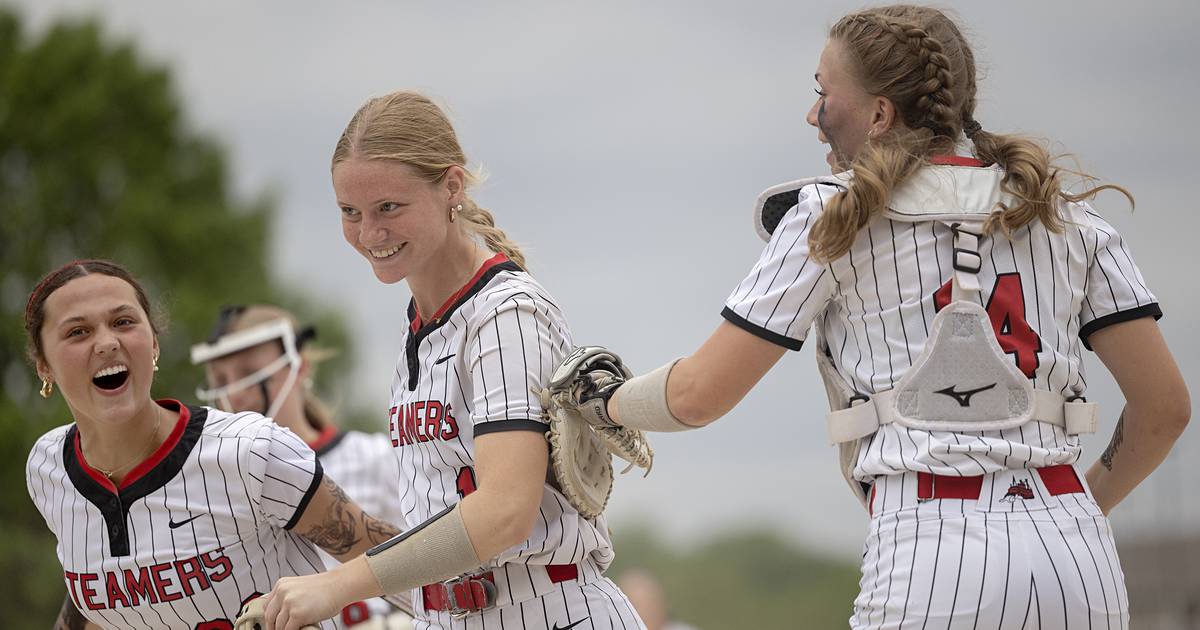 Photos: Morrison and Fulton square off in Class 1A softball regional final