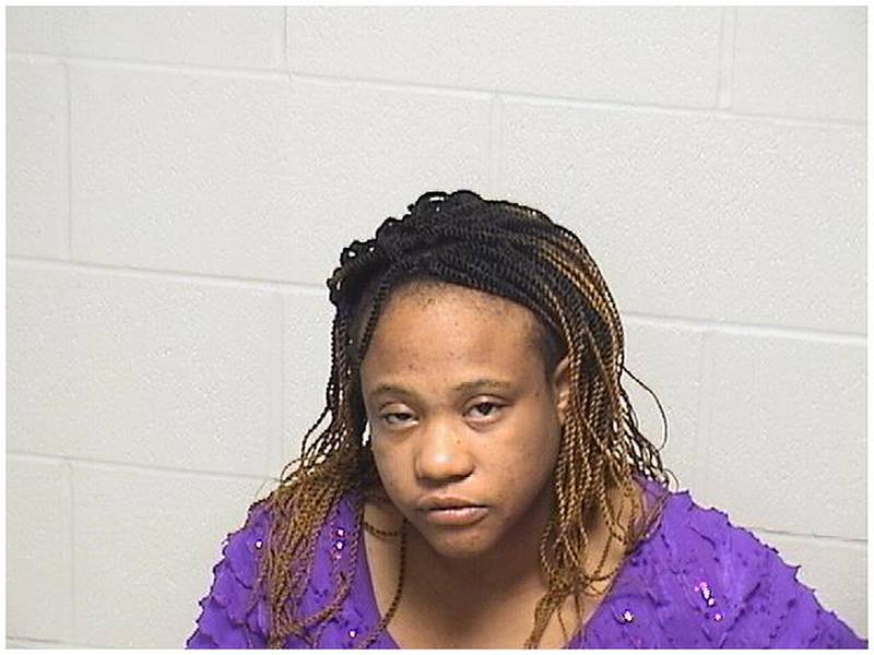 Kiara Pearson, 32, of the 100 block of Glen Street, Grayslake