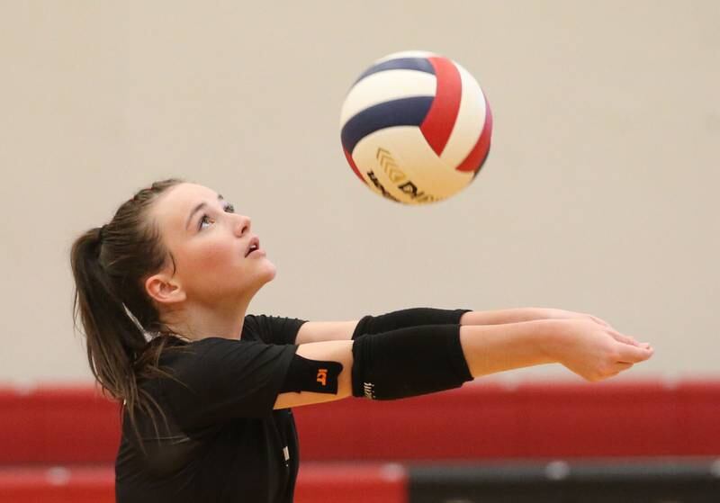 Hall's Morgan Hoscheid returns a serve against Mendota on Tuesday, Sept. 13, 2024 at Hall High School.