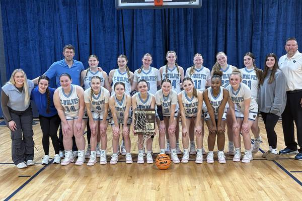 Cissna Park takes control early, dominates host Fieldcrest to win 1A regional title