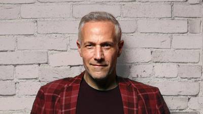 Acclaimed pianist Jim Brickman to bring holiday show to Egyptian Theatre