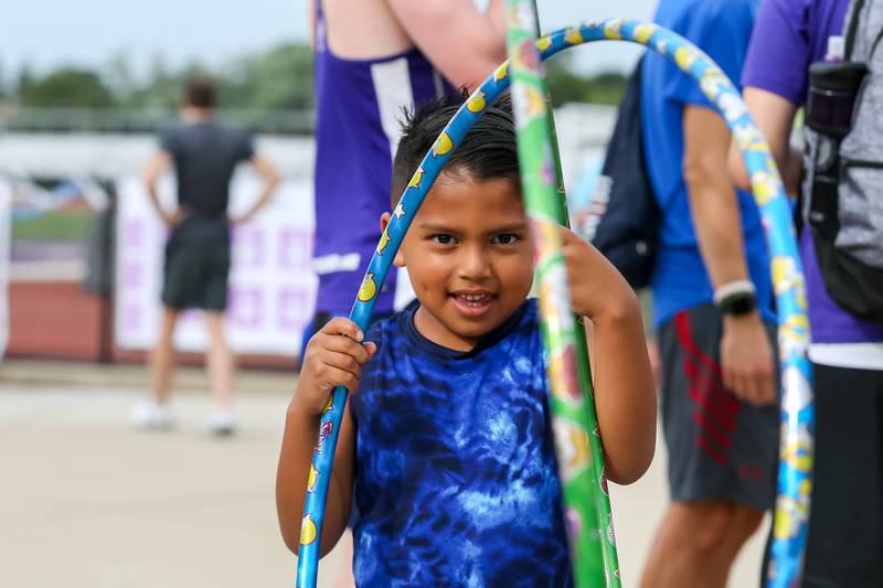 Max Casterjohn plays at the community festival and running fundraiser for mental health awareness and suicide prevention in honor of Ben Silver.  July 23, 2022.