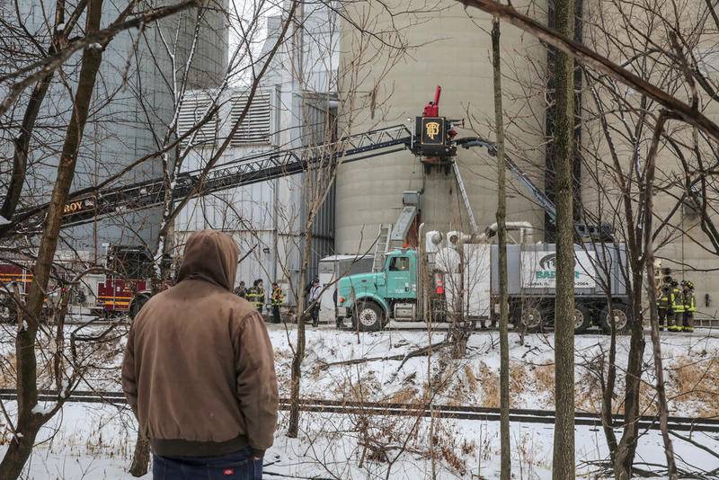 Fire crews rescue man from Minooka grain bin Shaw Local