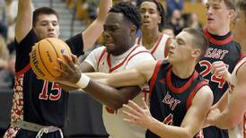 Glenbard East gets balanced offensive effort to down Palatine in Jack Tosh Holiday Classic quarterfinals