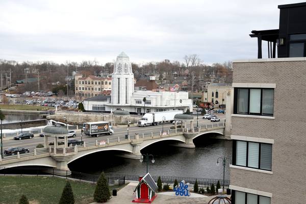 Sinkhole causes temporary intersection closure in St. Charles, repairs made