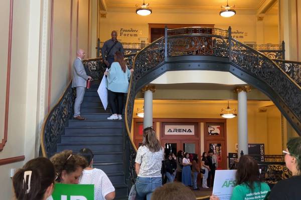 NIU worker pay raises ‘don’t keep up with inflation,’ union says amid stalled bargaining