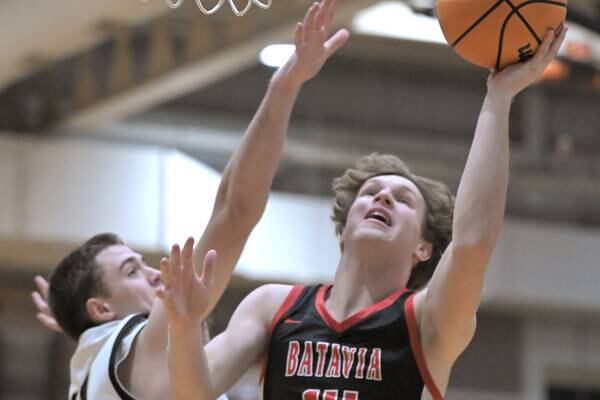 Third time’s the charm as late free throws lift Batavia past Glenbard North