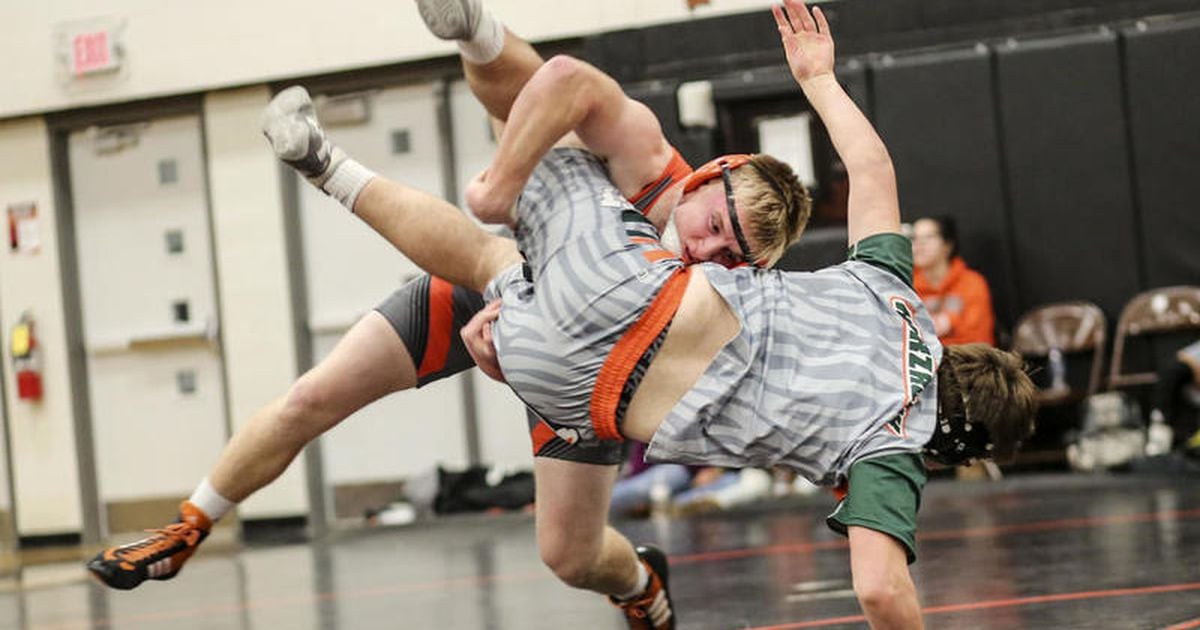 Wrestling Minooka Edges Plainfield East In Spc Clash Shaw Local