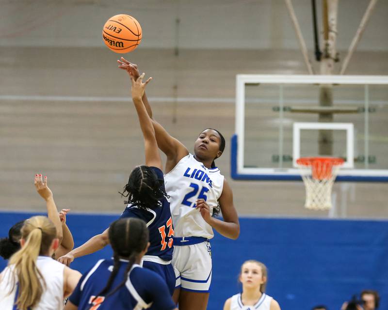 Lyon's Nora Ezike (25) tips off to start their Class 4A Lyons Sectional semifinal basketball game between Lyons vs Young. Feb 25, 2025 in La Grange.