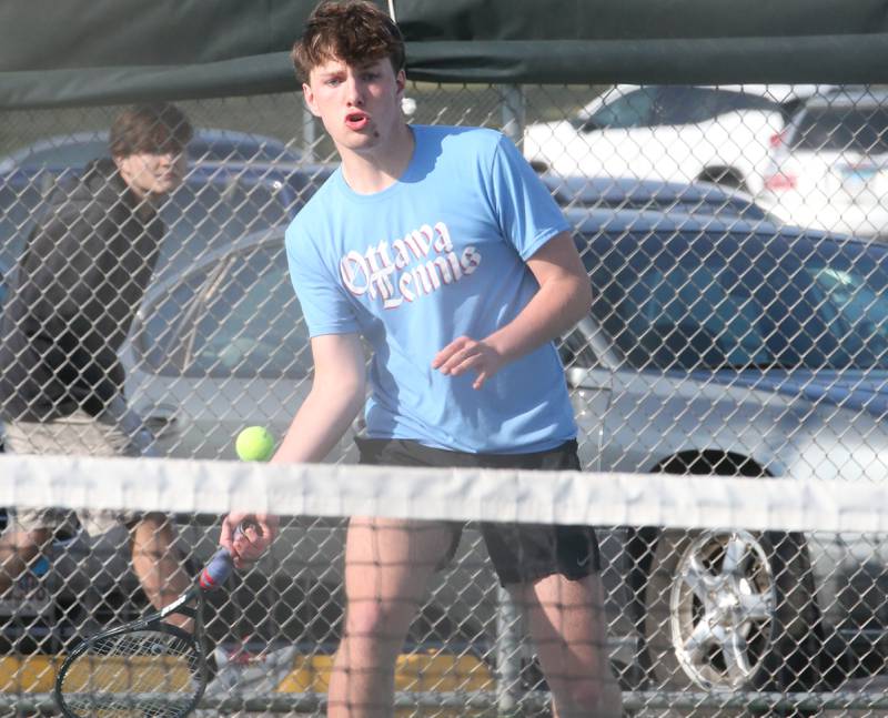 Ottawa's Noah Gross plays against Morris on Tuesday, March 28, 2023, at Ottawa High School.