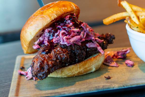 New Crest Hill restaurant offers ‘global-inspired’ chicken and seafood classics 