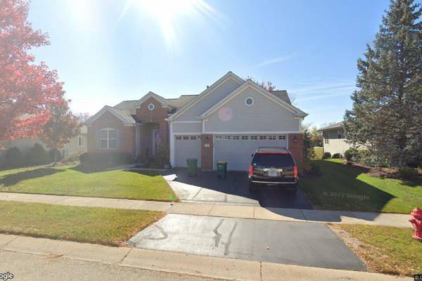 Single-family home in Huntley sells for $640,000