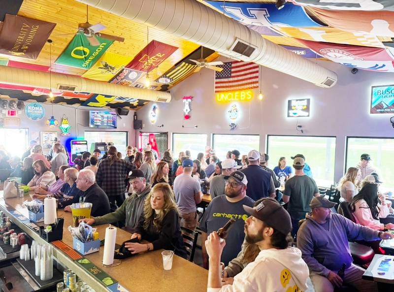 Uncle B's Bar & Grill in Amboy