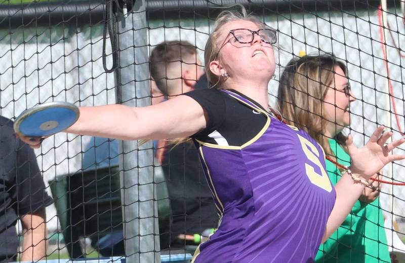 Serena's Bella Miller throws discus during the Class 1A Sectional meet on Thursday, May 14, 2026 at Seneca High School.