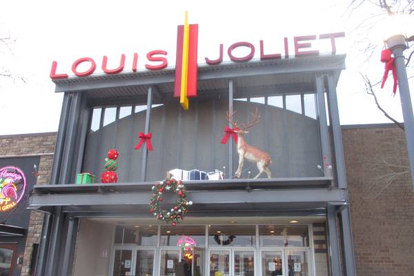 What started brawl at Joliet mall?  Police still looking for answers