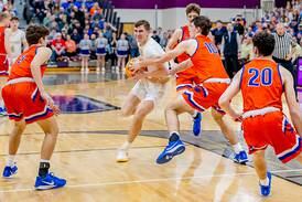 Eastland uses slow down to upset #1 Pec in 1A sectional final