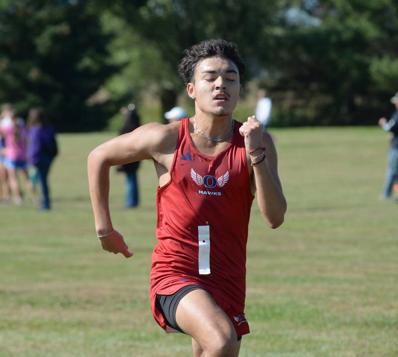 Oregon's Daniel Gonzalez sprints to the finish line, finishing eighth in the Oregon Cross Country Open on Saturday, Sept. 6, 2025 at Oregon Park West.
