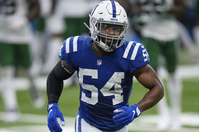 Indianapolis Colts linebacker Anthony Walker runs to the sidelines during a game against the New York Jets on Sept. 27, 2020.