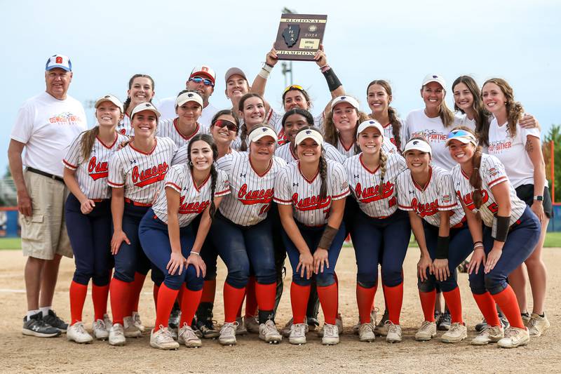 Oswego poses with the Class 4A Oswego Regional final plaque after defeating Yorkvile. May 24th, 2024.