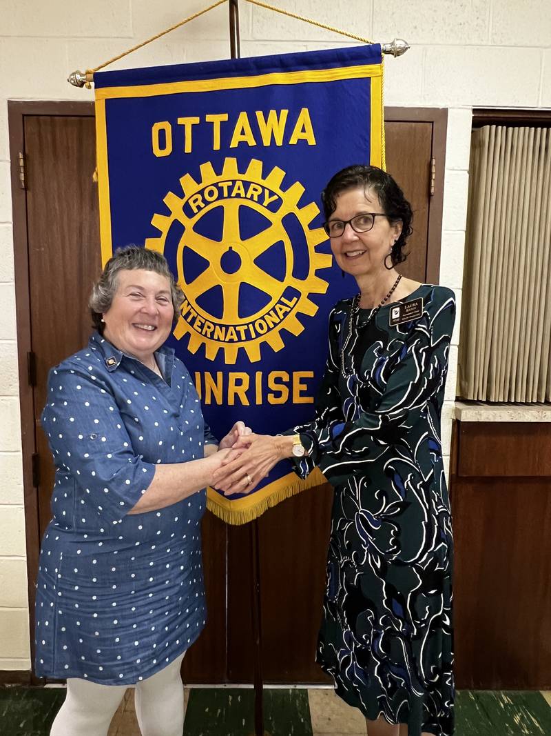 The Rotary Club of Ottawa Sunrise recognized Rotarian Karen Nussbaum for her continuing contributions to The Rotary Foundation. District 6420 Foundation Chair Laura Kann presented Nussbaum with a pin in honor of her achieving the Major Donor level.