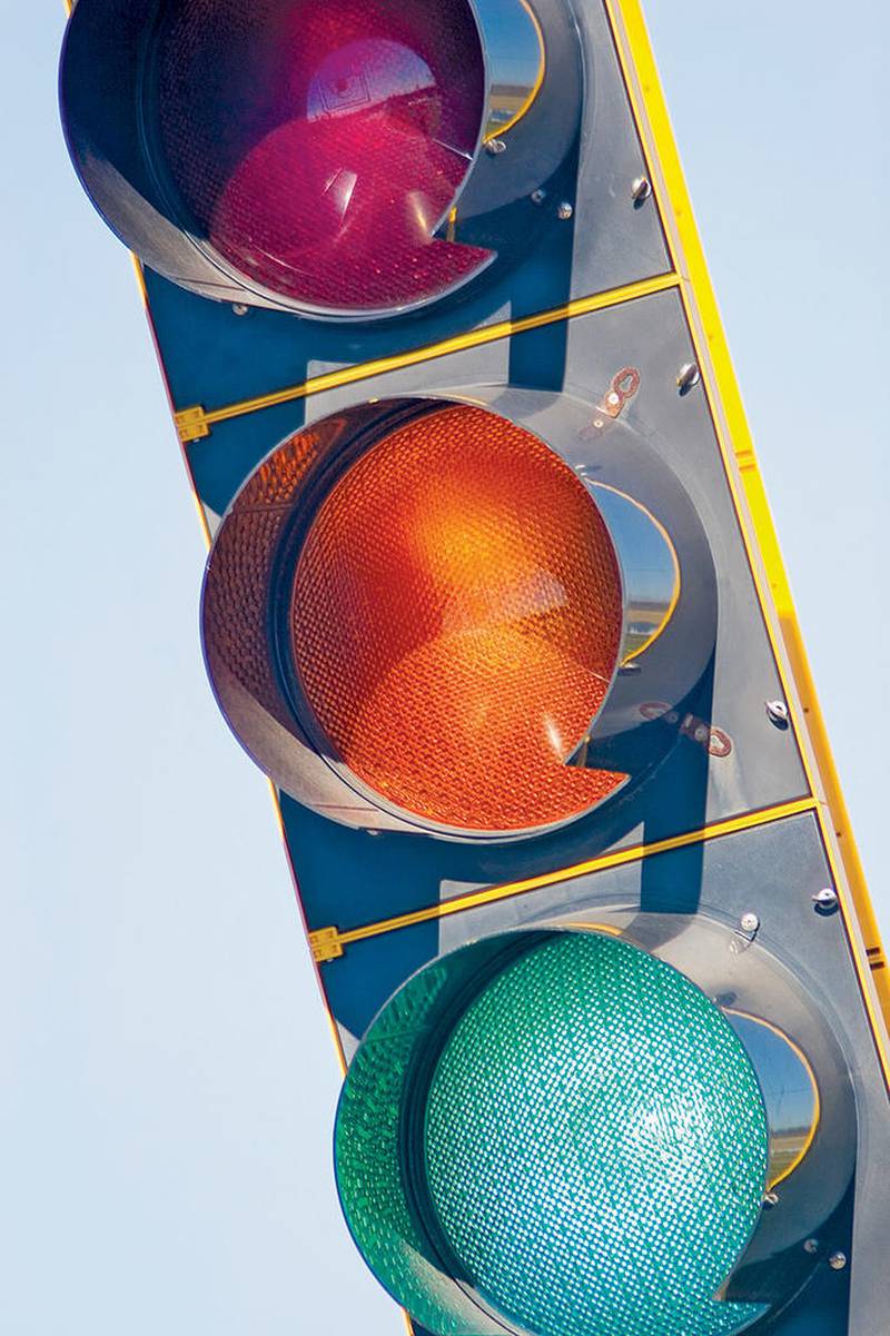 The Illinois Department of Transportation will be replacing signal cabinets on the traffic lights at some intersections in St. Charles over a period of a few weeks, beginning Nov. 30.