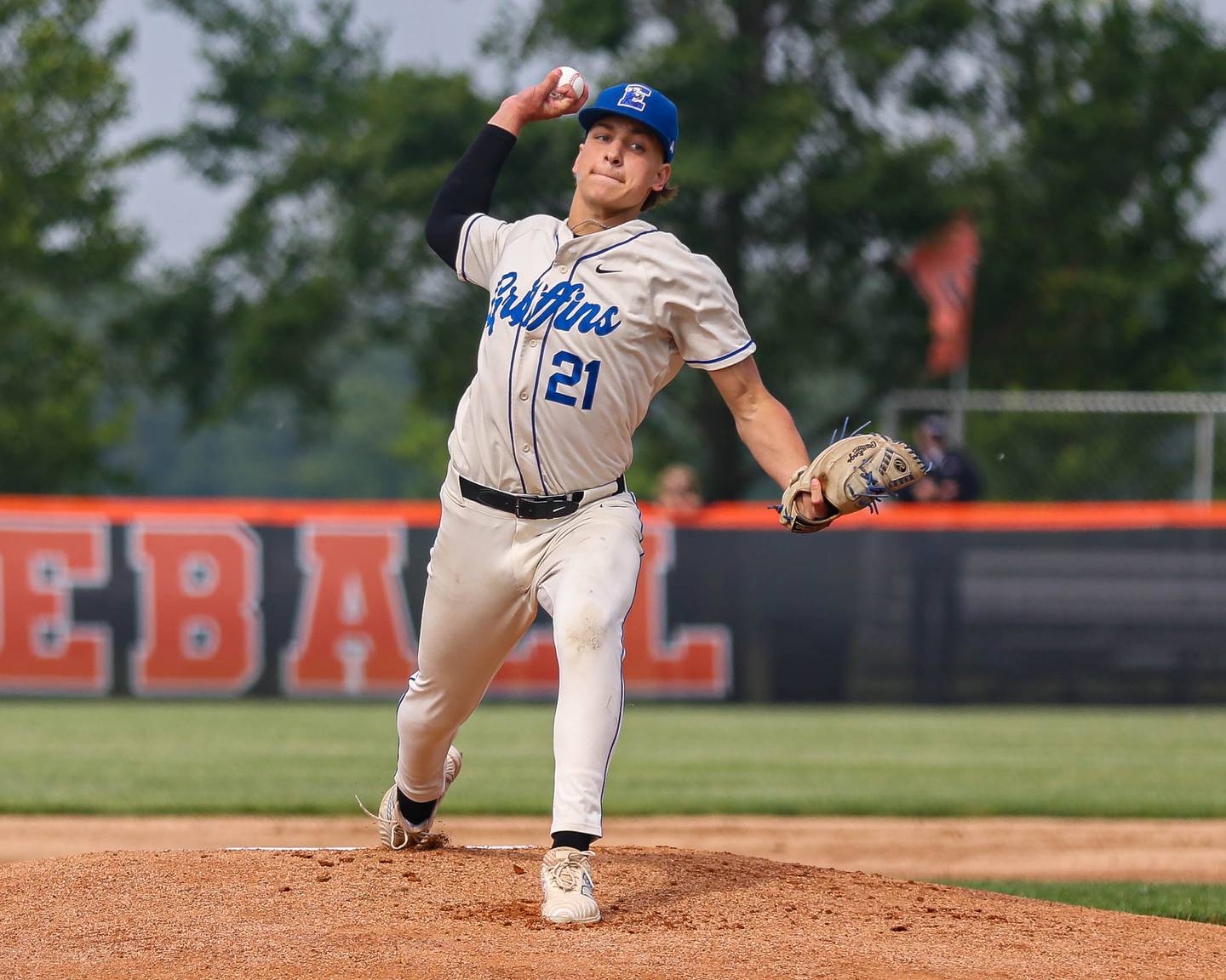 Lincoln-Way East's Cooper Johnson (21) delivers to the plate during Class 4A Lincoln-Way West sectional semi-final baseball game between Lincoln-Way East at Lincoln-Way Central. Thursday, June 5, 2025 in New Lenox.