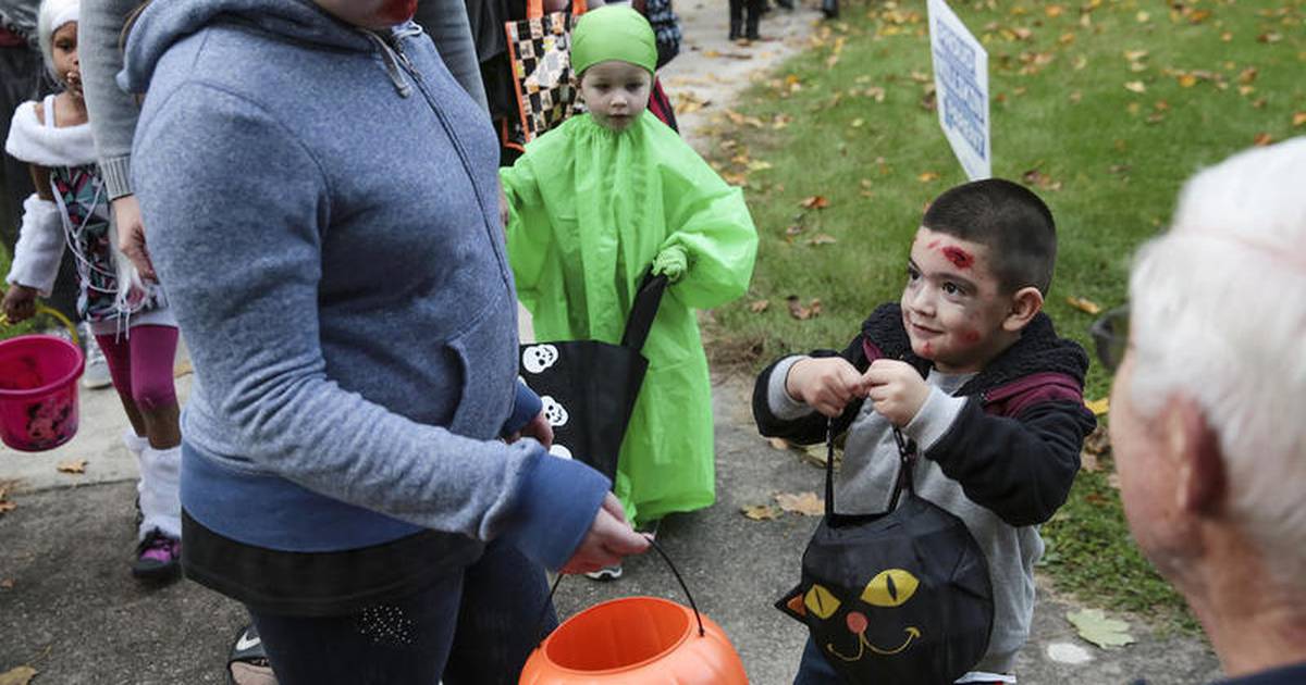 Joliet announces trickortreat hours Shaw Local