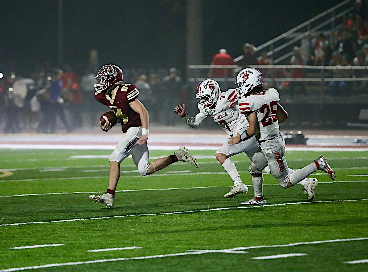 Morris' Ashton Yard breaks free for an 80-yard touchdown run Friday in a 49-0 win over Ottawa.