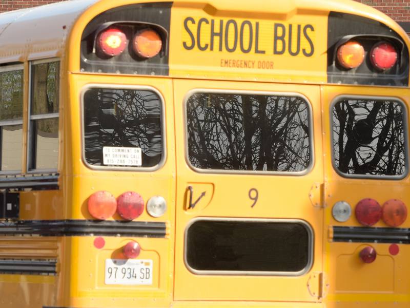 First Student school bus driver union reaches tentative agreement to continue servicing Illinois schools