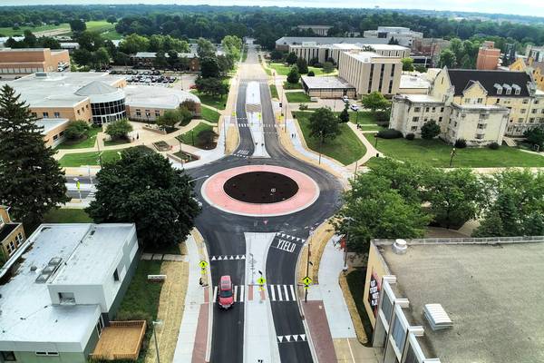 New roundabout open on NIU campus in DeKalb