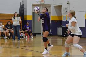 Photos: Rochelle eighth-grade volleyball