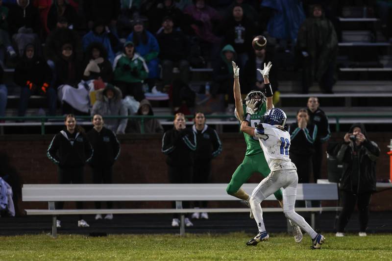 Dwight's Joe Duffy catches a long pass from Collin Bachand in the first half during Dwight's 43-14 victory over Clifton Central in second round playoffs on Saturday, Nov. 8, 2025.