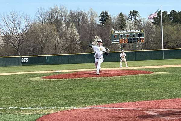 Nathan Napolitano wins third straight start of spring, pitches Waubonsie Valley past Oswego