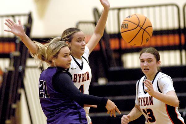 Byron outlasts Dixon in back-and-forth battle