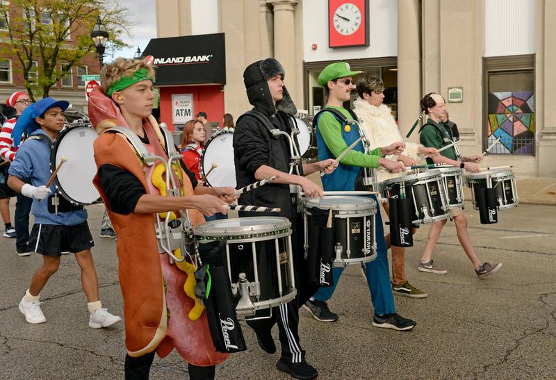 Photos Halloween festivities in Glen Ellyn Shaw Local