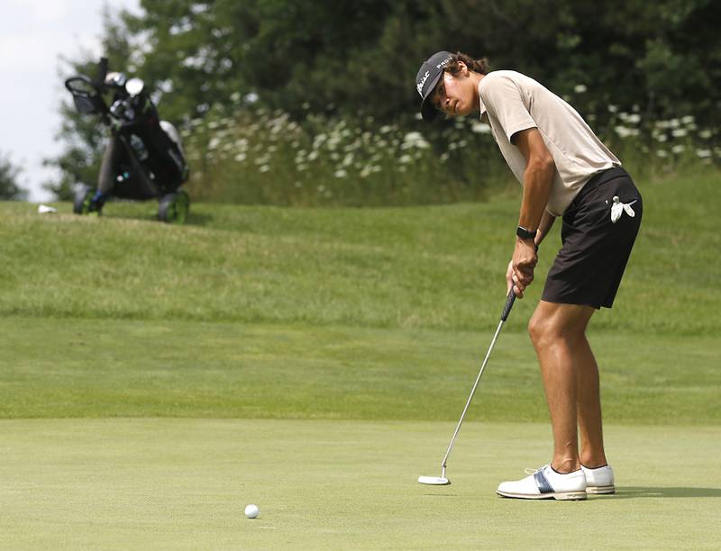 Jack Wilcox putts off the fourth green during the final round of McHenry County Junior Amateur Golf Tournament  on Tuesday, July 18, 2025, at Foxford Hills Golf Club in Cary.