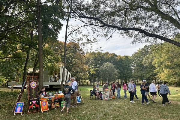 Edith Farnsworth House in Plano to host fall dinner, family festival 