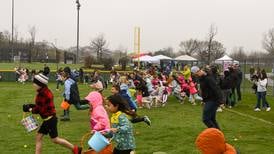 Photos: Egg hunting in Elmhurst