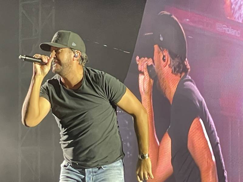 Country superstar Luke Bryan to bring 2025 Farm Tour to McHenry County Sept. 19