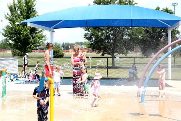 Here’s when Oswegoland Park District pools, splash pad open for the season