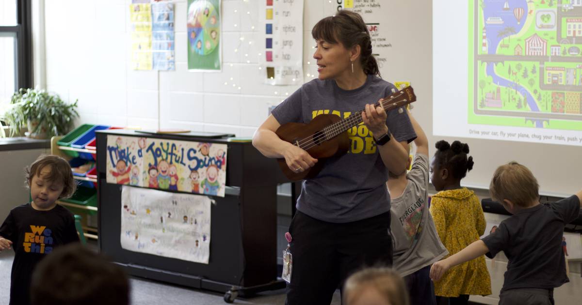 Lockport music teacher engages students with dynamic activities – Shaw ...