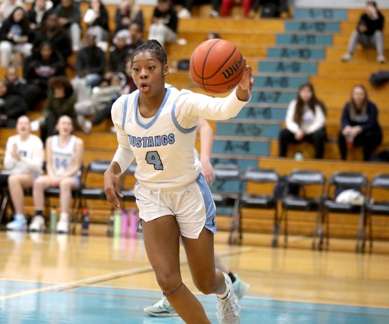 Downers Grove South's Hayven Harden goes after the rebound during the West Suburban Conference championship game against Lyons Township on Thursday, Feb. 13, 2025 at Willowbrook High School.