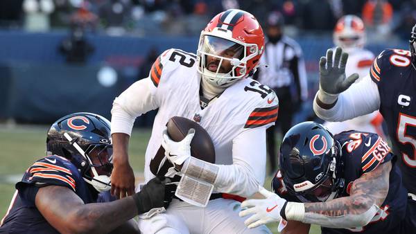 Photos: Chicago Bears dominate Cleveland Browns at a frigid Soldier Field in Chicago