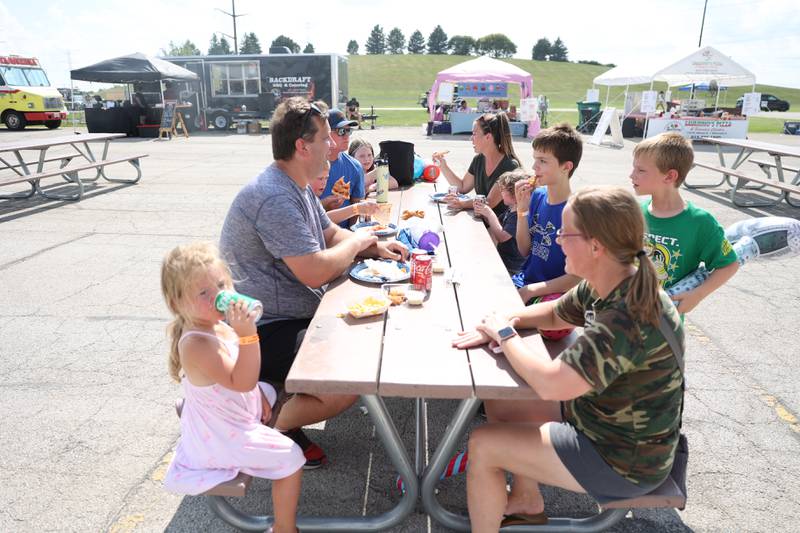 Photos Shorewood Crossroads Festival Shaw Local