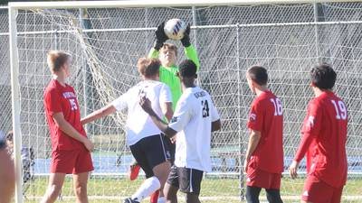 Galesburg’s goal with 2:21 remaining sends Silver Streaks past Streator in regional final